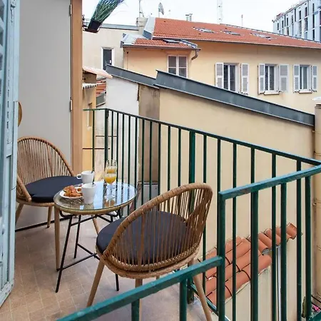 L19 1bdr Massena 2mins Sea/promenadeac/balcony Apartment